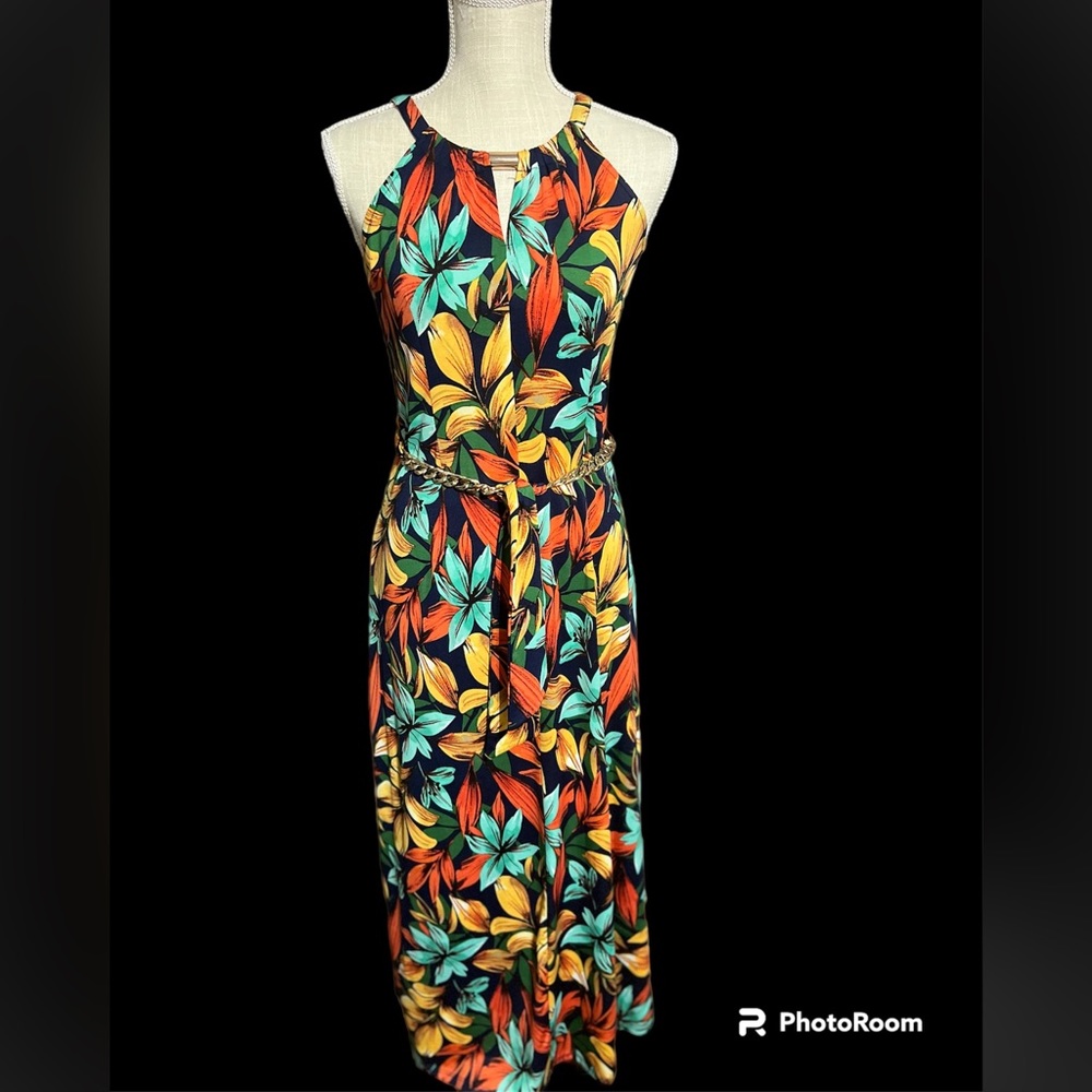 Beautiful summer dress.